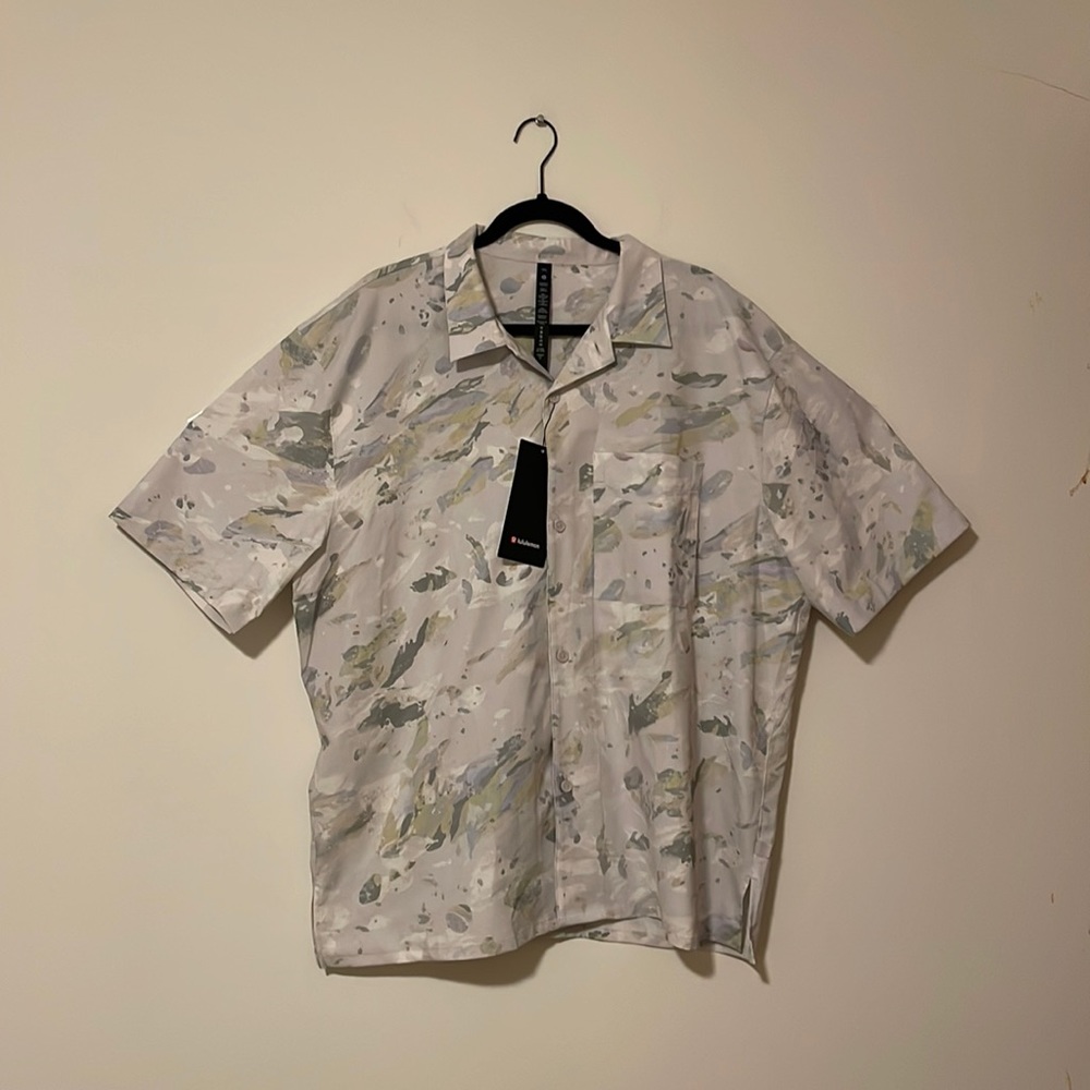 LULULEMON NWT Airing Easy Camp Collar Shirt Mens XXL Multi-Color Stretch